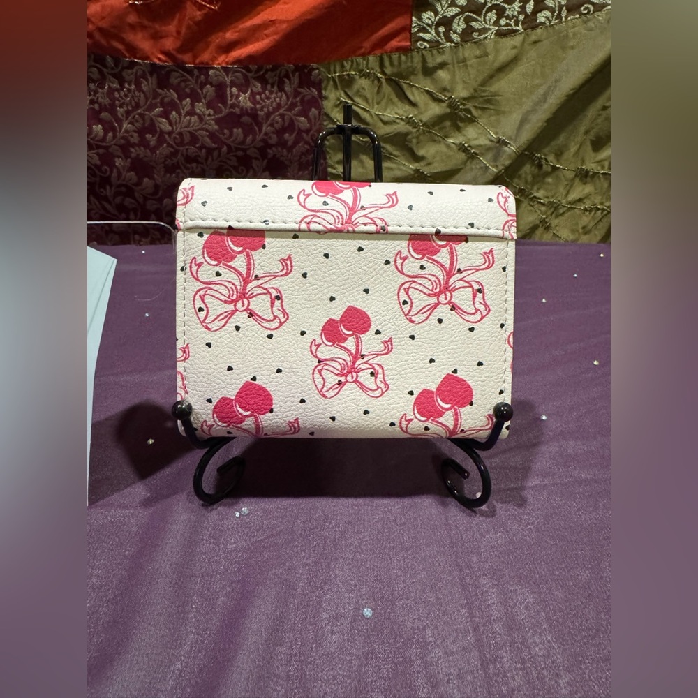 Betsey Johnson Heart-Embellished Cream and Pink Women's Bag - Picture 4 of 5
